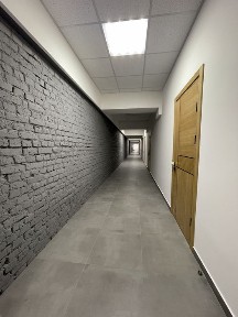 Офіси по 25 кв. м., вул. Юності, власник