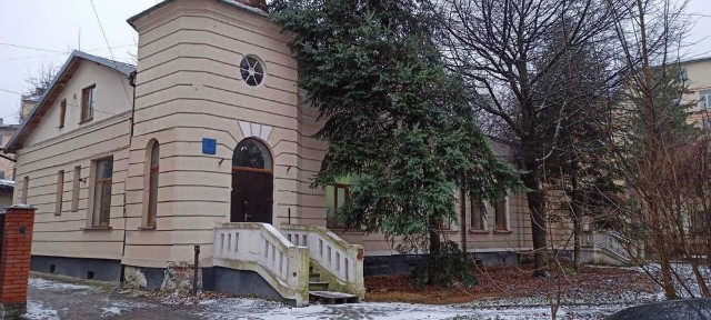 Здається в оренду окремо-стояча споруда в. Грюнвальдська 8.Центр-Вокзал