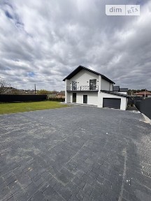 Продаж 2 поверхового будинку з гаражем і ділянкою на 10 соток, 230 кв. м, 4 кімнати, на вул. Грушевського 33 • ID 34567615