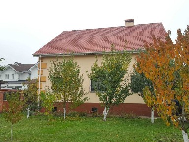 Продам 2 эт. дом 230 кв. м. на Оболоне, КГ Чернобылец, 8 соток земли