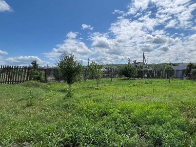 Продаж 3-поверховго будинку в с. Кременище. 20,7 соток. До Києва 8 км.