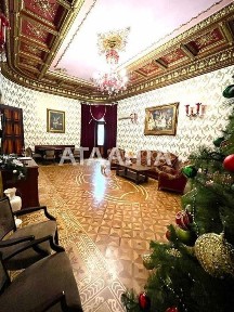 Розкішна квартира з каміном та зимовим садом на вул. Грецька