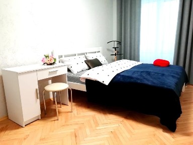 Квартира подобово, посуточно 2х комн м. Теремки, ТРЦ Магелан, газплита