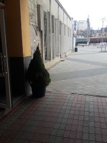 Здається комерційне приміщення на вул. Хмельницького Богдана 18, площа 8 кв. м • ID 33441736