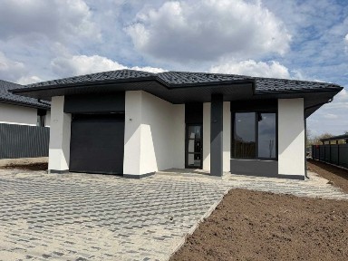Продаж сучасних будинків на початку Забороля!