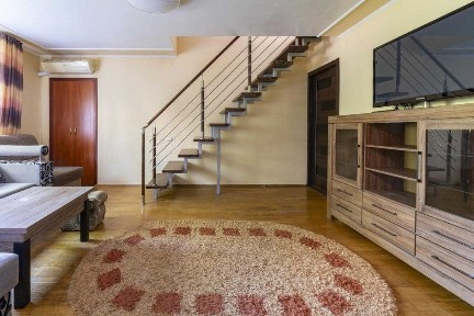 Продаж дворівневої квартири, 4 кім. проспект Червоної Калини - Угорська, Сихівський район