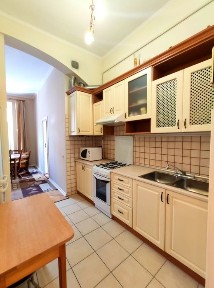Продам 3-х кімнатну квартиру в центрі вул. Вірменська