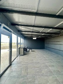 Оренда 18 соток і приміщення зі складом 250 м2 топ локація Липини Окружна