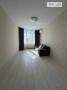 Продаж 1к квартири 40 кв. м на вул. Братська 12 • ID 34569979