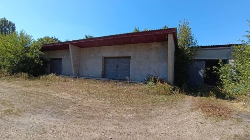 Продається склад в Берегове.
