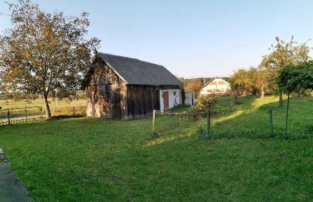 Будинок, 20 соток землі, 4км від Дрогобича - ліс і озеро поруч.