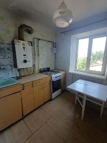 Продаж 2х. кімнатної поруч з площею Володимира Великого