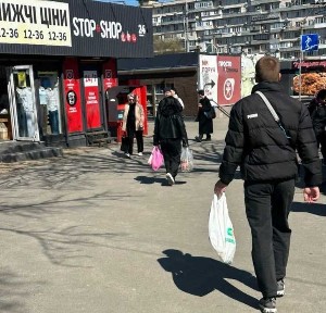 Оренда Фасад 38 м2 Вел. Окружна 4 прямо біля переходу та Аврори Ринку Ашану Альтерри Ельдорадо Территория Мінім Цін