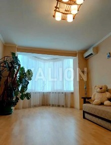 Продаж 3-х кім. квартири. Святошинський район, вул. Хмельницька, 10