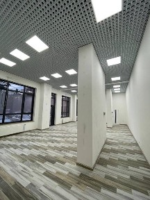 Долгосрочная аренда фасадного коммерческого помещения свободного назначения в Приморском районе Одессы, ул. Сегедская 13-а, ЖК Segment от собственника