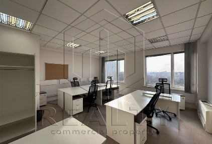 Офис в Приморском районе Одессы, 510 м², 11 кабинетов, 10$/м².