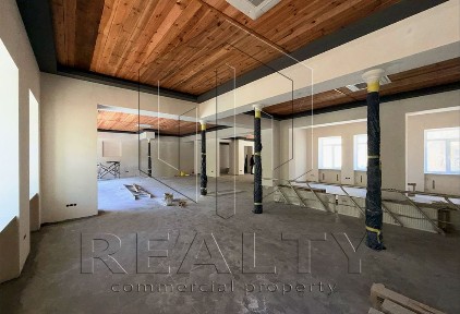 Оренда фасадного приміщення 480 м² в центрі Одеси - Преображенська, 36