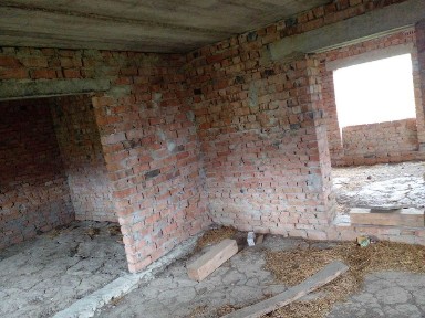 Продається будинок 2 поверхи, та земельна ділянка