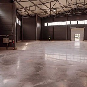 Виробничі приміщення, склади 1600 м².