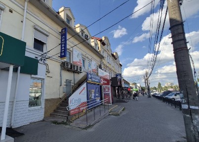 Здам в Центрі Торгове Приміщення