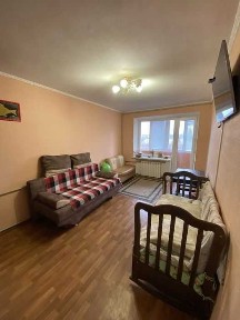Продам 3 кімн. квартиру в центрі с. Есхар, пл. 60 кв. м, 4/5
