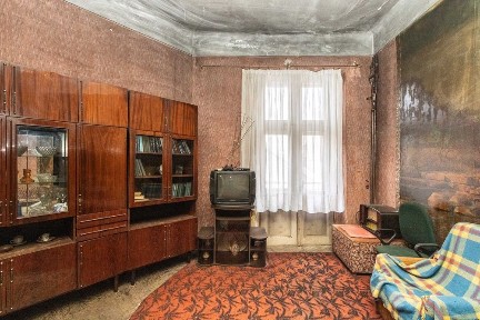 Продаж автентичної квартири в самому серці Івано-Франківська