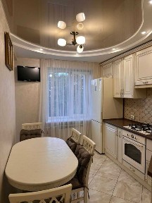 Продаж 3 кімнатної квартири в районі Відродження. Власник