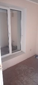 Продам 2ух. к.кв 43м² 1/5 под магазин, офис для людей которым трудно подниматься по ступенькам не выведена.