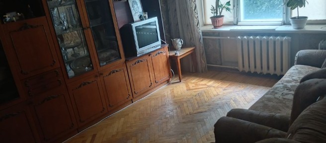 Продам квартиру в центрі на Лятошинського 100м до Михайлівскої