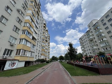 Квартира з ремонтом біля Києва