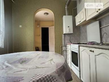 Продаж 1 поверхового будинку з опаленням і ділянкою на 1.85 сотки, 69 кв. м, 4 кімнати, на вул. Зернова • ID 34572245