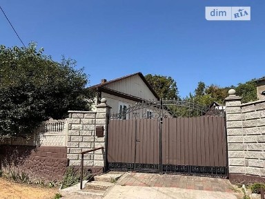 Продаж 1 поверхового будинку з верандою і ділянкою на 10 соток, 110.8 кв. м, 3 кімнати, на вул. Замкова • ID 34571725