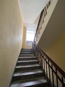 ‼️ Продажа ликвидного здания! Красная линия, вход метро 30 секунд!