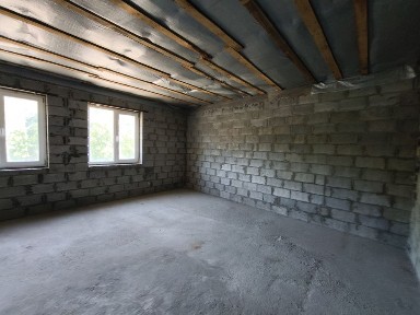 Продаж приміщення на Військбуді