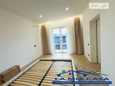 Продаж 2 поверхового таунхауса з ділянкою на 2 сотки, 120 кв. м, 4 кімнати, на вул. Спортивна • ID 34079170