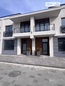 Продаж 2 поверхового таунхауса з ділянкою на 2.3 сотки, 122 кв. м, 1 кімната, на вул. Прийми • ID 34069479