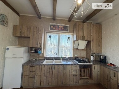 Продаж 3 поверхового таунхауса з ділянкою на 2.5 сотки, 120 кв. м, 3 кімнати, на вул. Перемоги • ID 34064462
