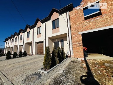 Продаж 2 поверхового таунхауса з ділянкою на 2.5 сотки, 160 кв. м, 4 кімнати, на вул. Кар'єрна • ID 34045599