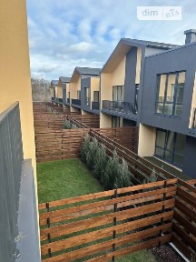 Продаж 2 поверхового таунхауса з ділянкою на 1 сотку, 118 кв. м, 3 кімнати, на вулиця Спокійний Став 3 • ID 33982655