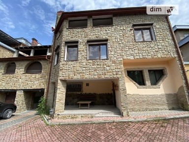 Продаж 3 поверхового таунхауса з ділянкою на 3 сотки, 351 кв. м, 6 кімнат, на вул. Смакули 5 • ID 33896013
