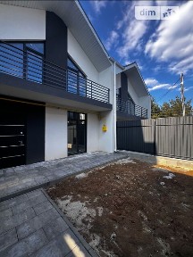 Продаж 2 поверхового таунхауса 73 кв. м, 2 кімнати, на вул. Малишка 3 • ID 33828882