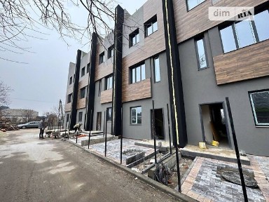 Продаж 3 поверхового таунхауса з ділянкою на 25 кв. м., 85 кв. м, 3 кімнати, на вул. Кооперативна (Жуляни) • ID 33825243