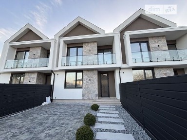 Продаж 2 поверхового таунхауса з ділянкою на 4 сотки, 155 кв. м, 3 кімнати, на пров. Фортовий 11 • ID 33782478