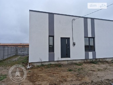 Продаж 1 поверхового таунхауса з ділянкою на 2 сотки, 82 кв. м, 2 кімнати, на вул. Кар'єрна • ID 33782348