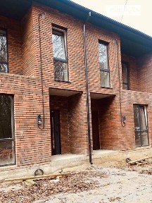 Продаж 2 поверхового таунхауса з ділянкою на 2.4 сотки, 120 кв. м, 4 кімнати, на вул. Травнева 2 • ID 33757587