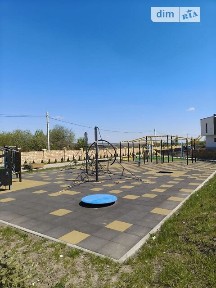 Продаж 2 поверхового таунхауса з ділянкою на 4.5 сотки, 136 кв. м, 3 кімнати, на мас. Європейський • ID 33751550