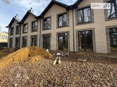 Продаж 2 поверхового таунхауса з ділянкою на 1.7 сотки, 125 кв. м, 3 кімнати, на вул. Генерала Арабея • ID 33736532