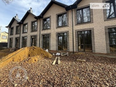 Продаж 2 поверхового таунхауса з ділянкою на 1.7 сотки, 125 кв. м, 3 кімнати, на вул. Генерала Арабея • ID 33736532