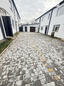 Продаж 2 поверхового таунхауса з ділянкою на 1.5 сотки, 130 кв. м, 4 кімнати, на вул. Євгена Сверстюка • ID 33720712