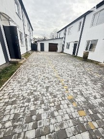 Продаж 2 поверхового таунхауса з ділянкою на 1.5 сотки, 130 кв. м, 4 кімнати, на вул. Євгена Сверстюка • ID 33720712